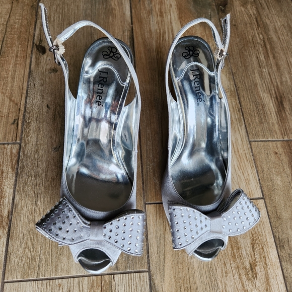 NWOB J. Reneé Queenie Silver Bow Slingback Peeptoe Heels 8M - Picture 8 of 8